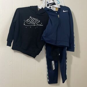 Nike Bundle. 2 piece set and sweat shirt